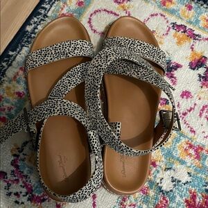 Universal Thread Brown Sandals